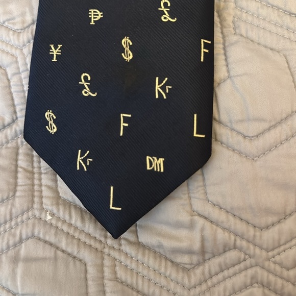 Vintage Pierre Cardin Dark Navy Men’s Tie EUC - Picture 2 of 4